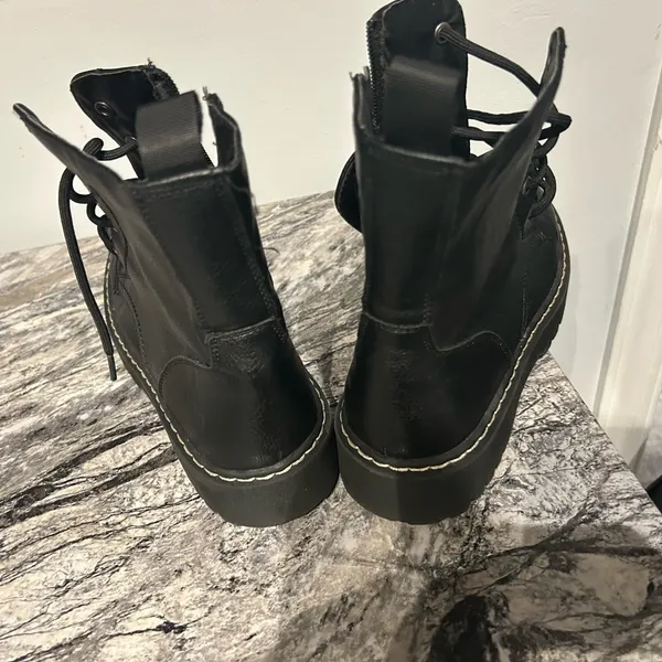 Women's Black sincerely Jules Lace-Up Boots - Image 5