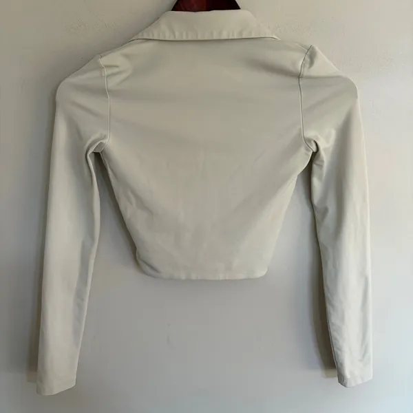 Babaton Aritzia Cream Long Sleeve V-Neck Collared Crop Top‎ 2XS Minimalist - Image 6