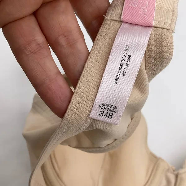 New‎ Victorias Secret Nude Bra - Image 8