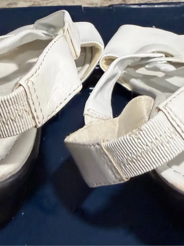 Easy Street Women’s White Slingback Sandals Open Toe Hook & Loop 8W Size 8 - Image 4