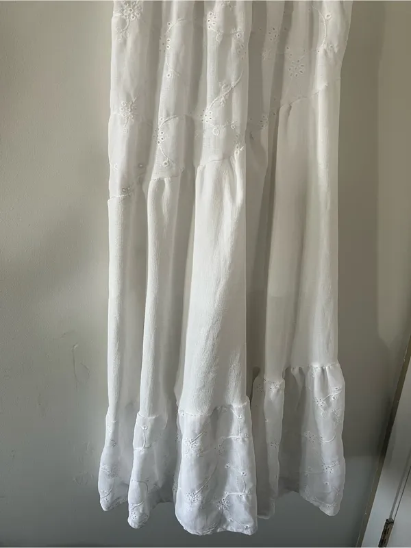 White Eyelet Smocked Tiered Maxi Dress Large Coastal Euro Summer Beach Resort - Image 3