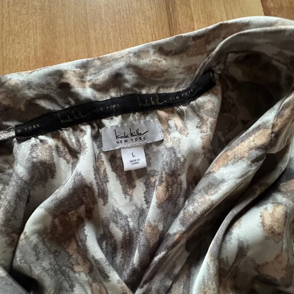 Nicole Miller New York‎ Animal Print Pajama Set Large Top Small Pants Gray Brown - Image 3