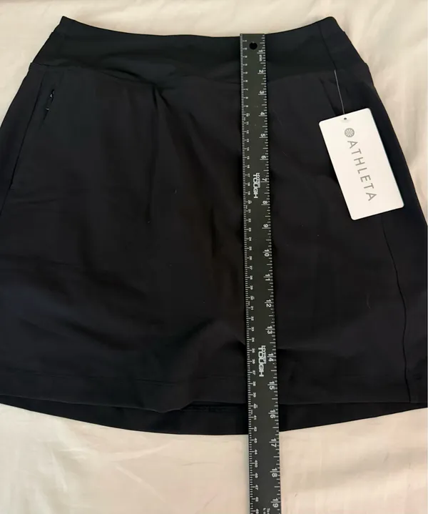 Woman’s Athleta black golf skort- small - Image 4
