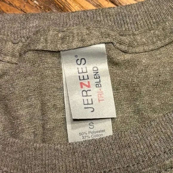 Ladies Small Fall Graphic Tshirt - never worn - Image 7