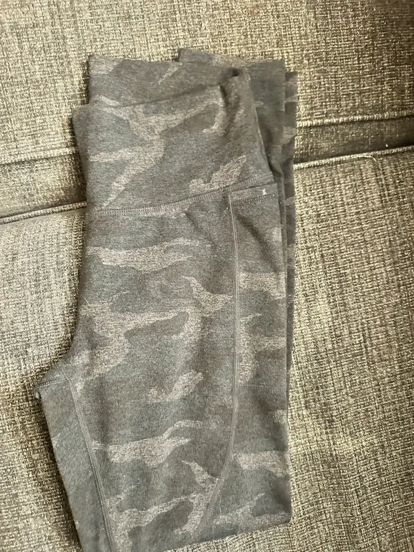 Vuori elevation grey camo full length leggings - Image 3