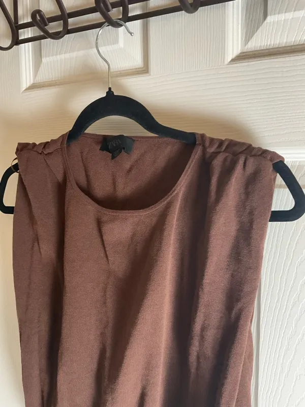 Zara Woman’s Brown Sleeveless Elastic-Hem Women's Top size Medium - Image 5