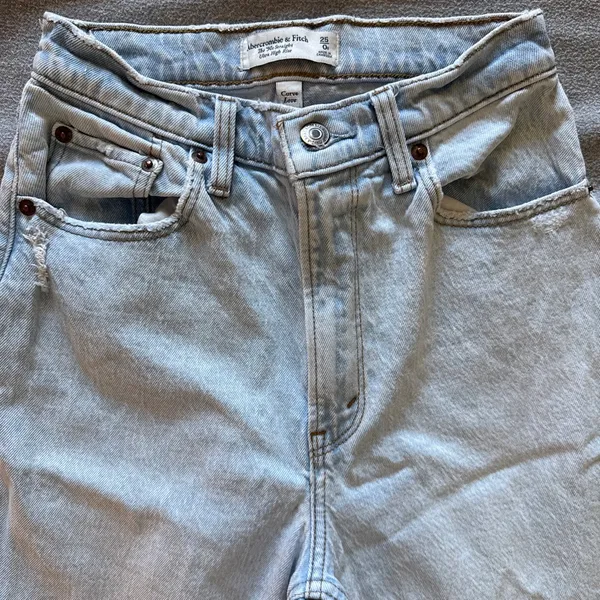 Abercrombie Jeans Ultra High-Rise 90s Straight Curve Love - Image 2