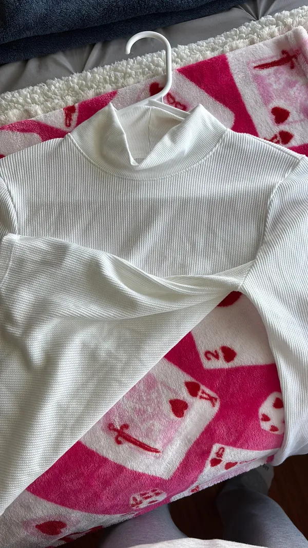 American Eagle Turtleneck - Image 8