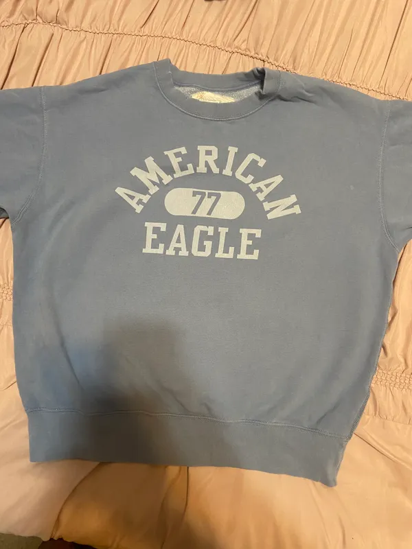 American Eagle Sweatshirt - Image 2