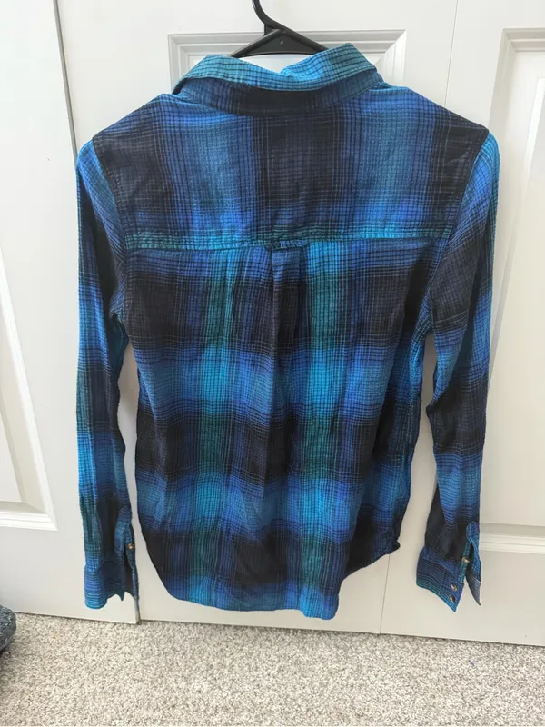 American Eagle Women’s Vintage Boyfriend Preppy Cotton Blend Button Down Shirt - Image 4