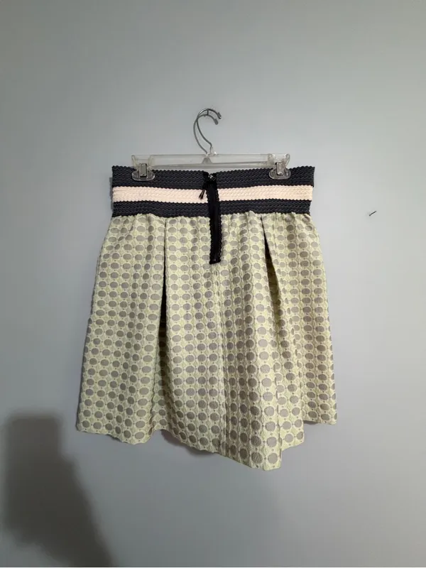 Anthropologie Maeve Light Green Polka Dot Mini Skirt with Navy & Cream Waistband - Image 3