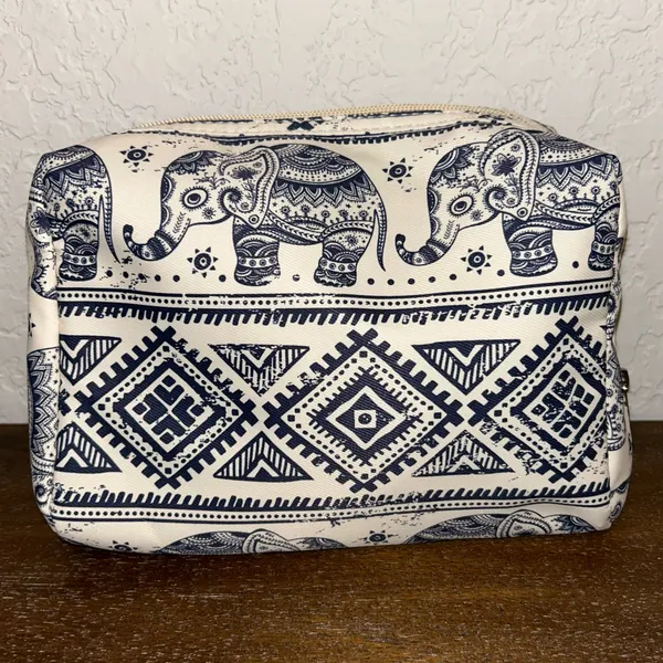Norwey Zipper Closure Cosmetic Toiletry Travel Bag Size OS - Image 6