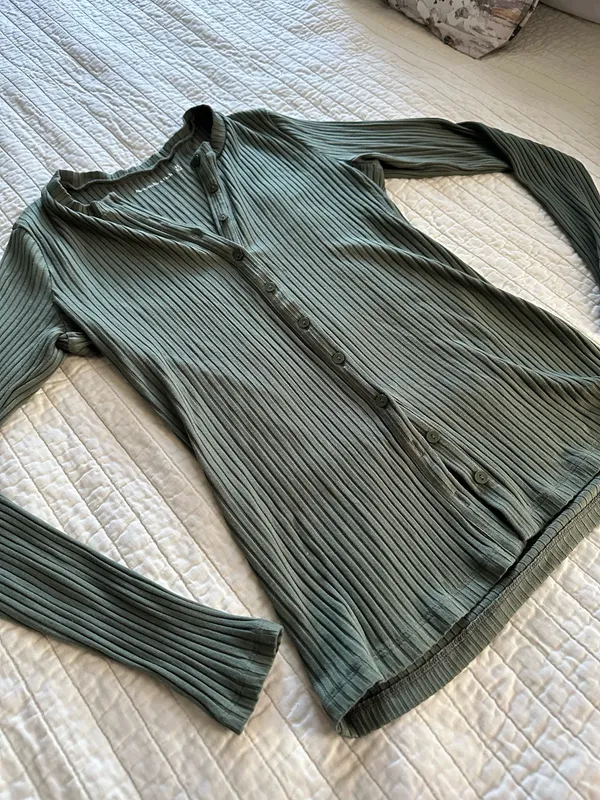 Abercrombie & Fitch Olive Green Ribbed Button-Front Long Sleeve Top - Image 2