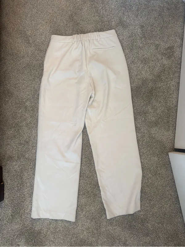 Old Navy Cream High-Waist Straight-Leg Trousers - Image 2