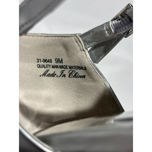 Easy Street NWT Silver Dress Heels Size 9 - Image 9