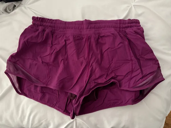 Lululemon Hotty Hot Low-Rise 2.5" Regal Plum - Image 3