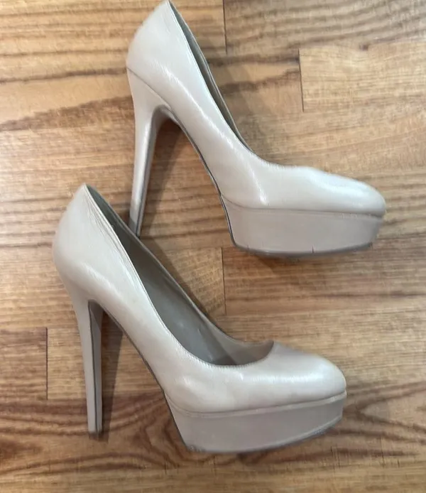 ALDO Women's Cream Pumps size 8/39 - Image 3