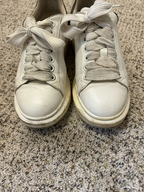 Steve Madden Women's White Leather Low-Top Sneakers - Image 4