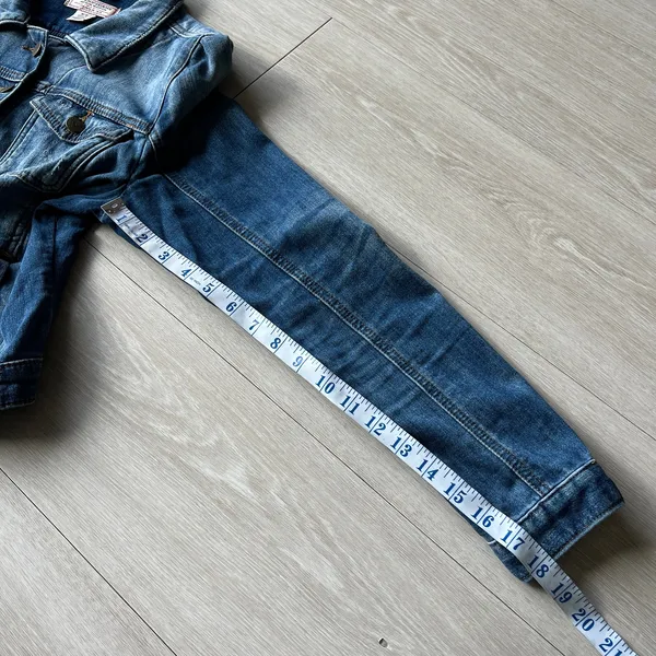 Guess Jeans Cropped Denim Jacket Womens Medium Fits Small - Image 6