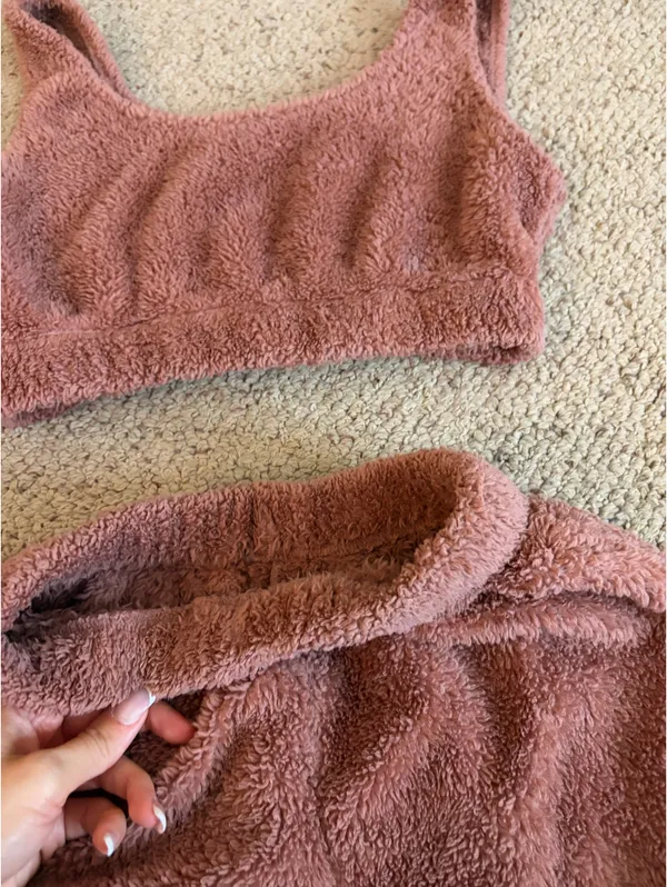 Amazon Fluffy pajama set two piece - Image 3