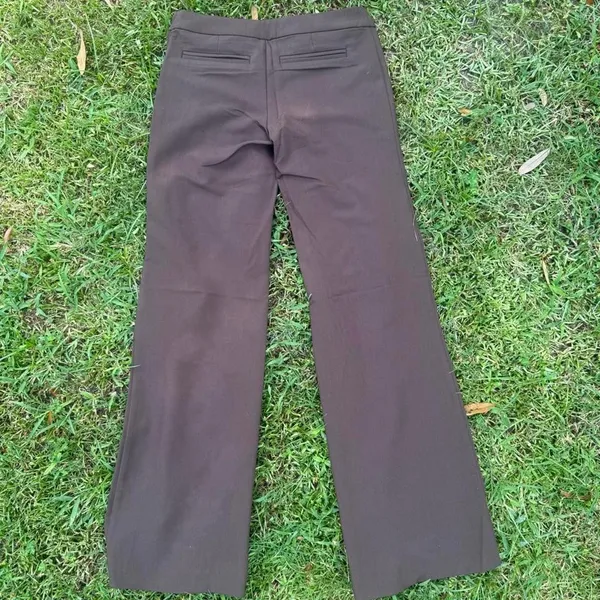 H&M brown flare mid-rise trousers. Size US 2. New with tags - Image 2