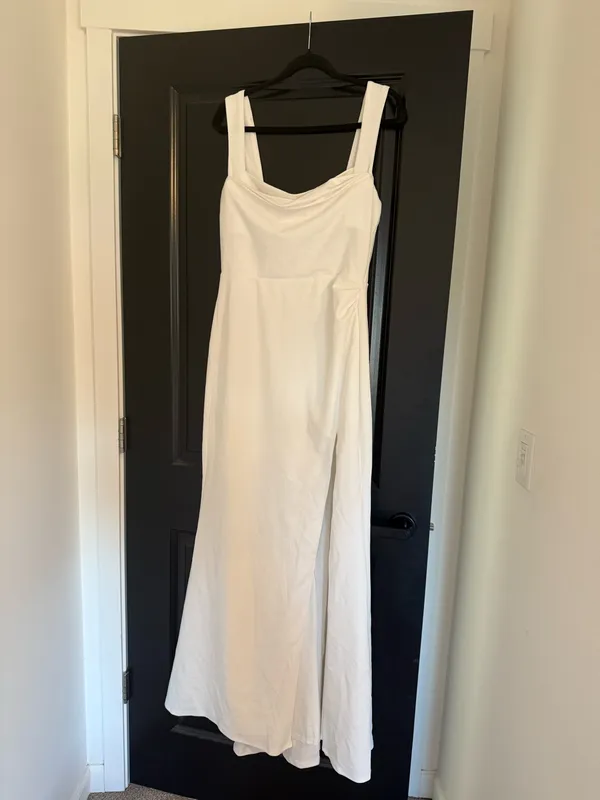 NWT Showpo Tabitha maxi dress size 10 - Image 9