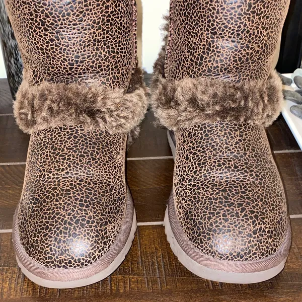 Rare!! UGG Skylah Brown Bomber Leather Faux Fur Boots Size 6 - Image 13