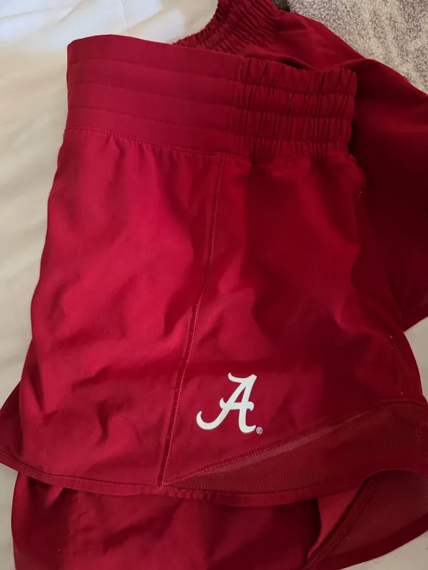 Lululemon Alabama Script A High Rise 2.5 Shorts - Image 4