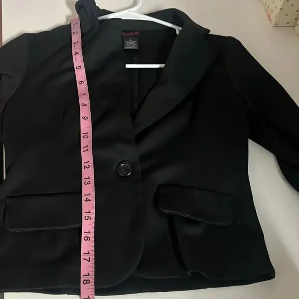 Small black notch blazer one button 3/4 ruched sleeves blazer jacket faux pocket - Image 4