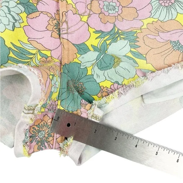 Wild Fable‎ Highest Rise Cheeky 70s Hippie Floral Cutoff Jean Shorts Size 10 - Image 5