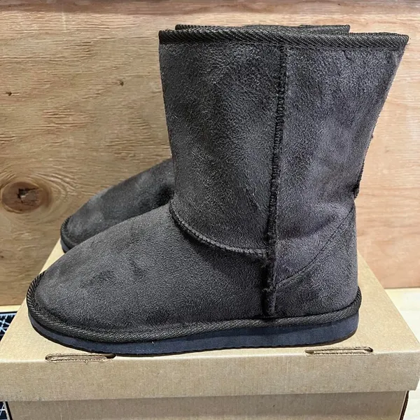 Unbranded Women's Brown and Grey Boots - Image 2