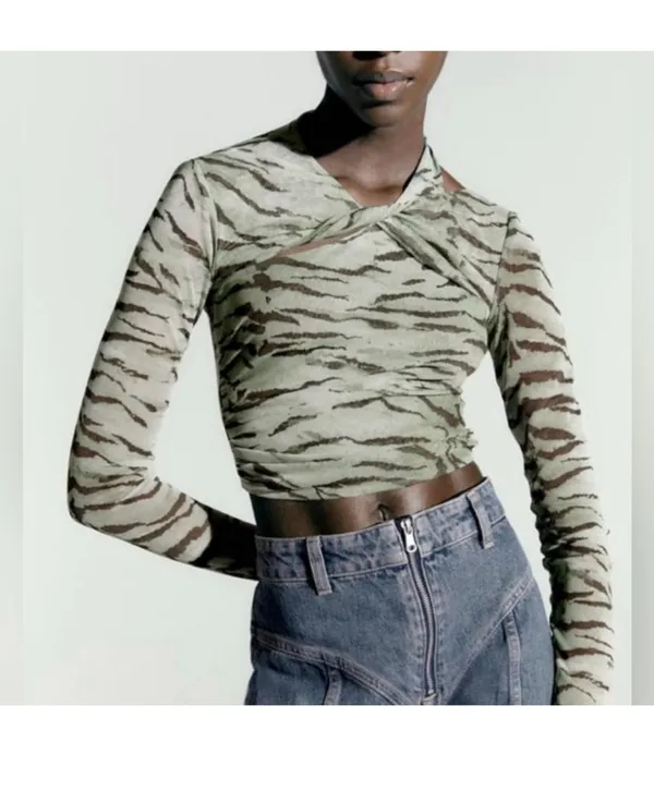 Zara Long Sleeve Crop Top - Image 2