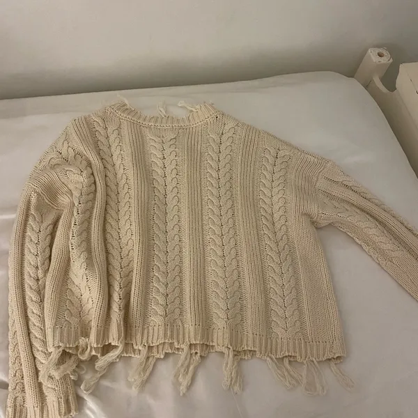 altard state sweater- medium - Image 3