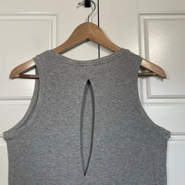 Athleta Gray Ribbed‎ Tank Top Sleeveless Athletic Casual Top Size S - Image 5