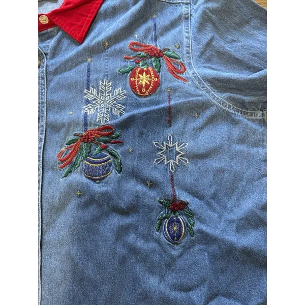Bobbie Brooks Woman size 14W/16W Embroidered Ornaments Christmas Denim Shirt VTG - Image 6