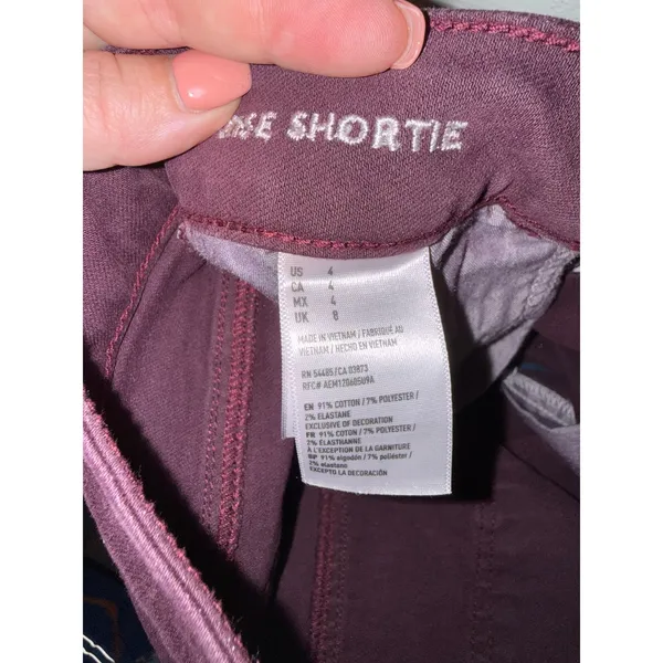 American Eagle Super Stretch Shortie Burgundy Maroon Cuffed Shorts Womens Size 4 - Image 4