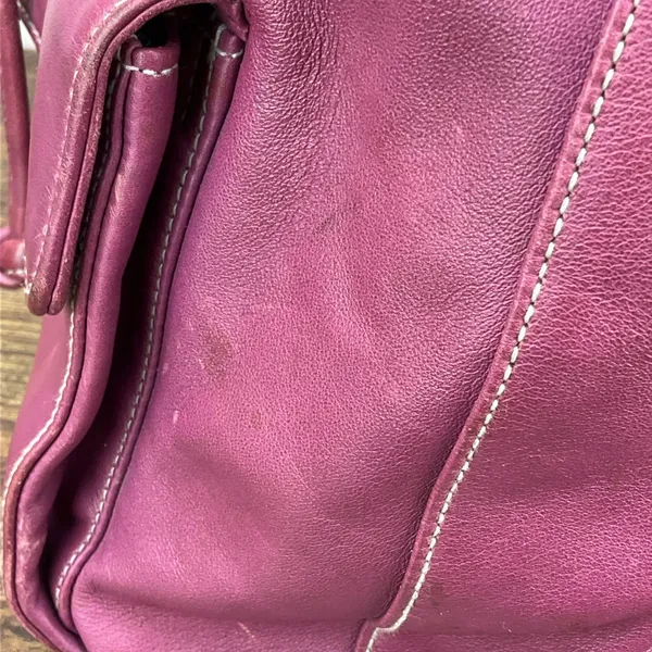 Perlina Magenta Leather Backpack With‎ Flap Drawstring Closure Side Zipper VTG - Image 4