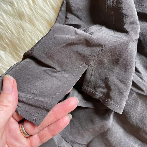 100% silk Amanda Uprichard long sleeved blouse tunic neutral gray - Image 4