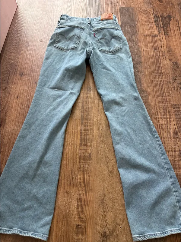 Levi’s Jeans High-Rise Bootcut 725 - Image 4