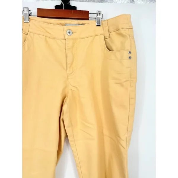 Chico's Platinum Denim Ultimate Fit Crop‎ Capri Pants Size 2 Large 12/14 Yellow - Image 2