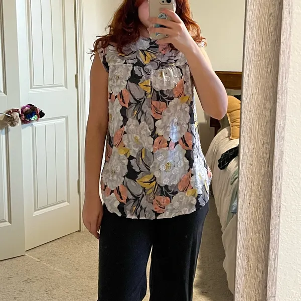 Loft Floral Top - Image 4