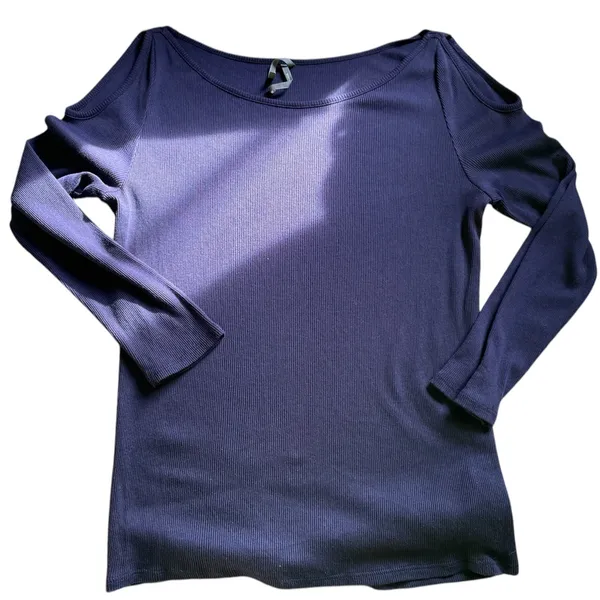ANTHROPOLOGIE Navy Blue Cold Shoulder Ribbed Long Sleeve Top Blouse - Sz Medium - Image 2