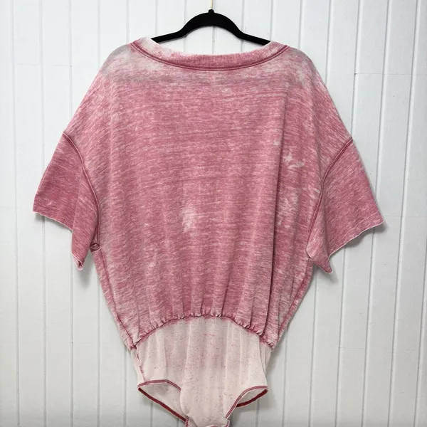 FREE PEOPLE Cozy Girl Bodysuit T-Shirt Faded Burgundy Pink Winding Road‎ Size S - Image 3