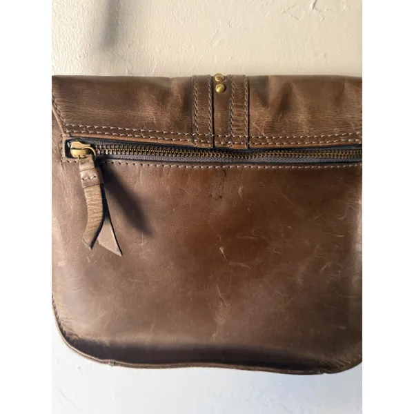 Börn Brown Leather‎ Studded Buckle Flap Messenger Bag Purse Western Boho - Image 6