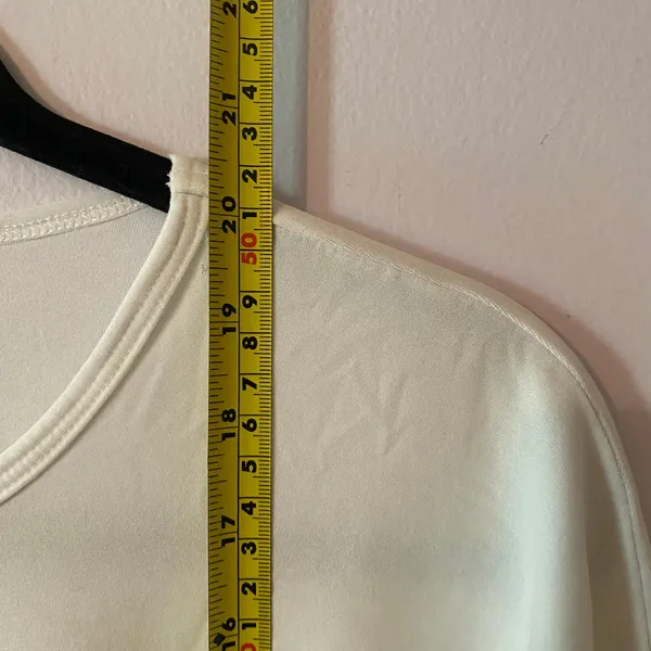 Beyond Yoga White Cropped Long Sleeve Shirt Athletic Loungewear Women size Small - Image 7