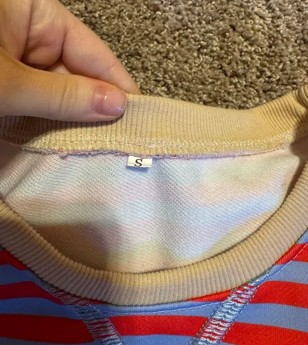 Amazon Crewneck - Image 4