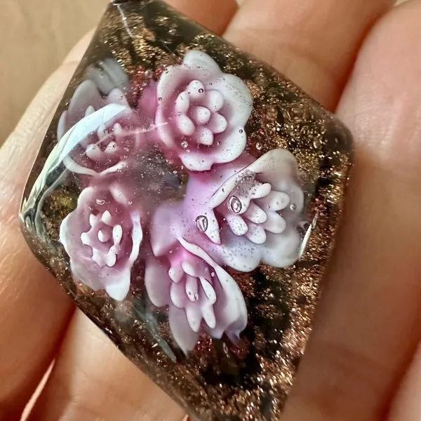 Glass flower pendant - Image 2