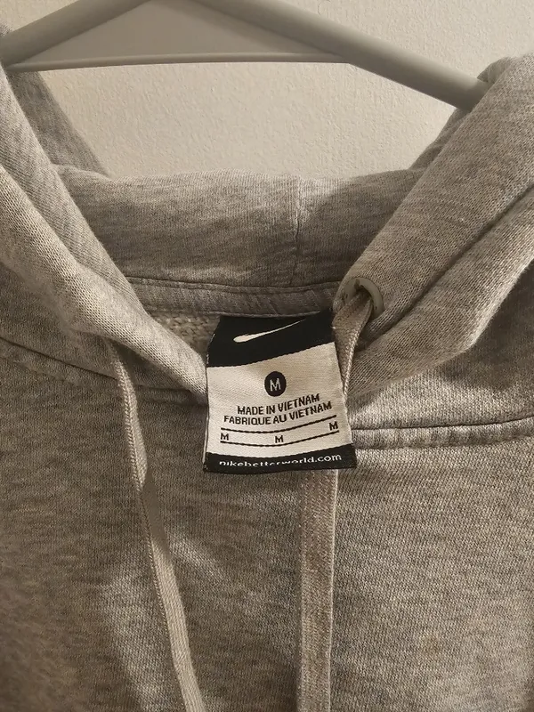 Nike Women’s hoodie - Image 4