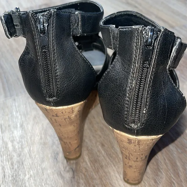 G by Guess Caged Wedge Sand Size 10 Medium - Image 7