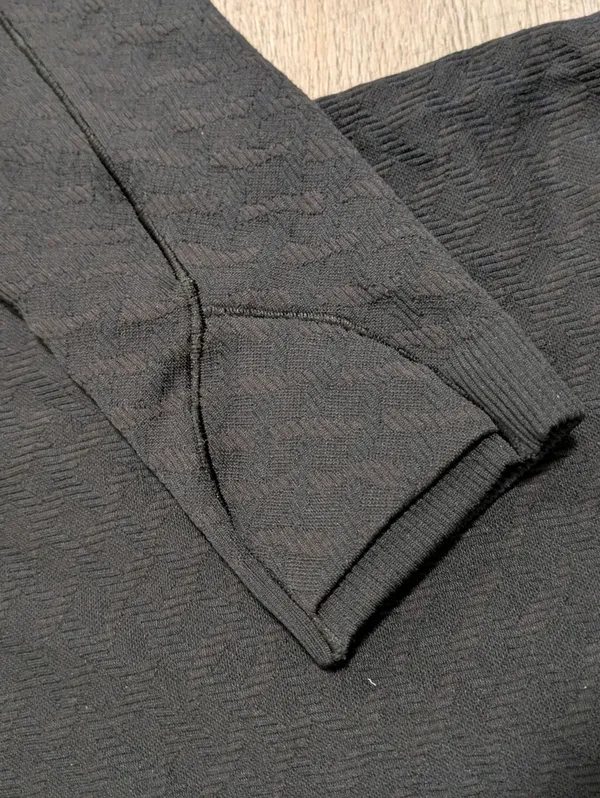 Lululemon Athletica Rest Less Pullover Cable Black Workout Shirt Size 2 - Image 7